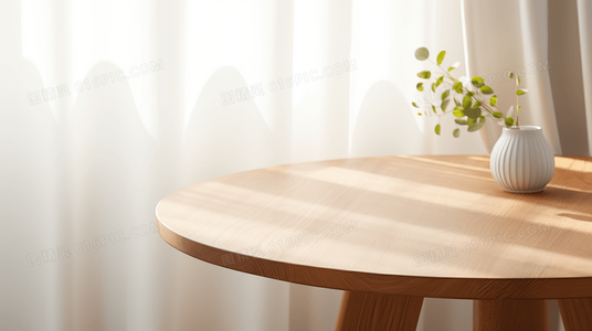 红色彗星的轨迹：Logo演变与品牌身份构建